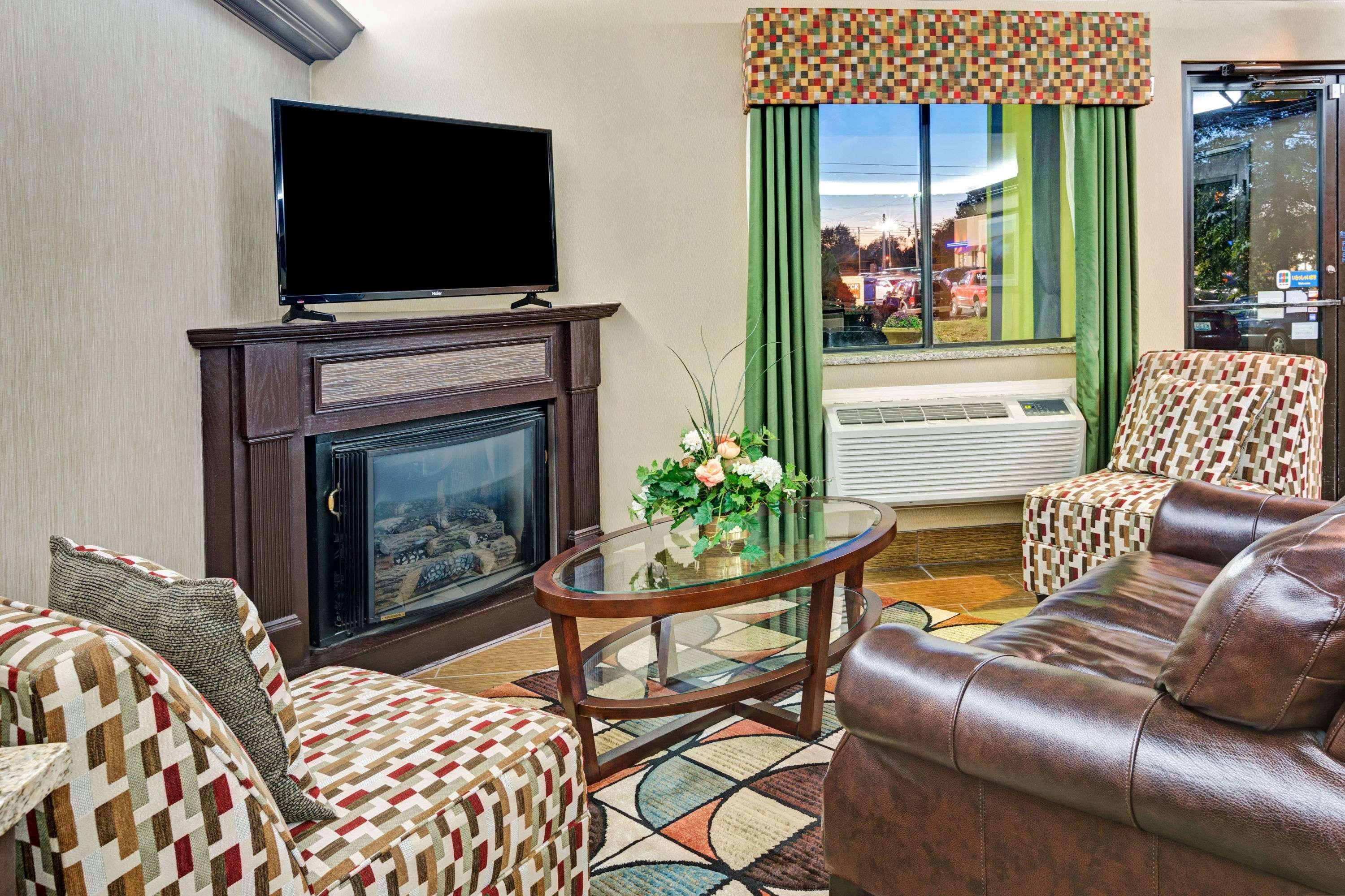 Clarion Pointe Harrodsburg-Danville Buitenkant foto