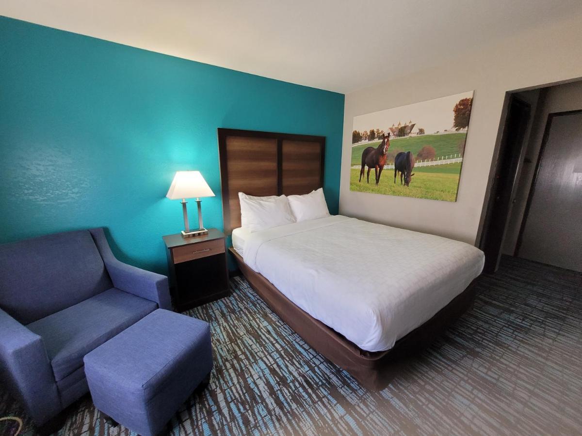 Clarion Pointe Harrodsburg-Danville Buitenkant foto
