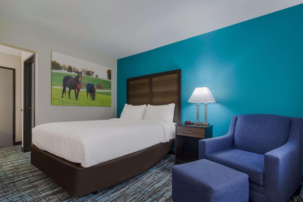 Clarion Pointe Harrodsburg-Danville Buitenkant foto