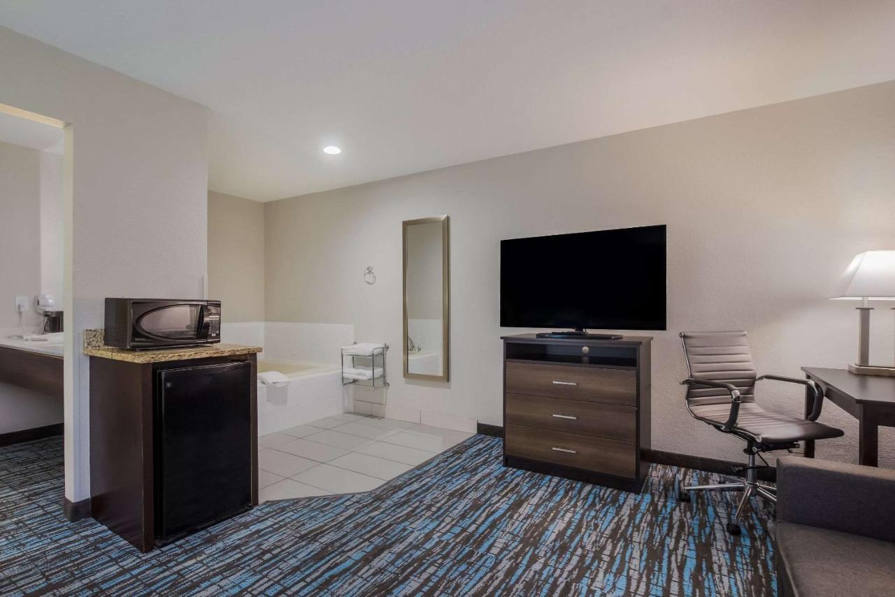 Clarion Pointe Harrodsburg-Danville Buitenkant foto